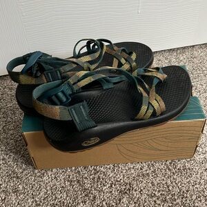 Women’s Chacos ZCloud Size 7 double strap with toe